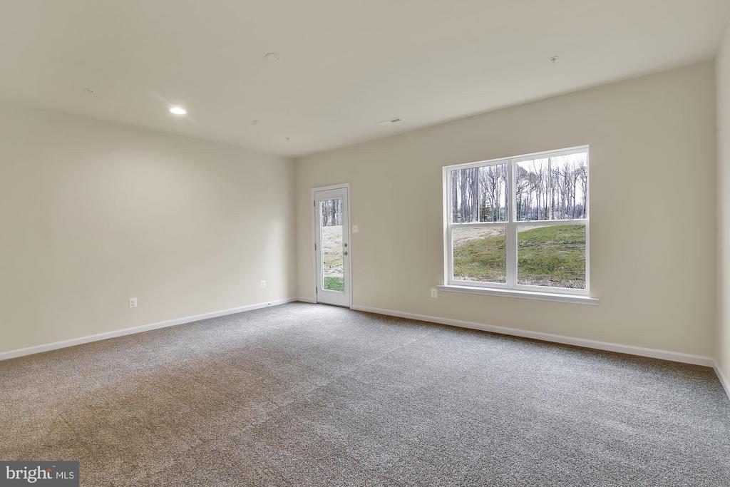 Residential in GLEN BURNIE 5