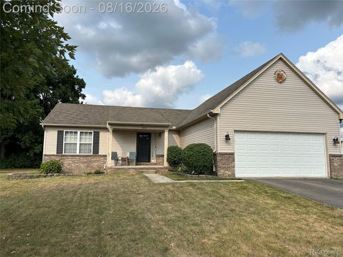 8074 Bradbury Ln, Grand Blanc, MI, 48439-7248 | Card Image