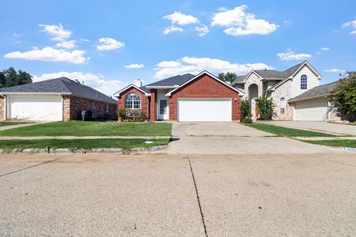 9061 Elbe Trail, Fort Worth, TX, 76118 | Card Image