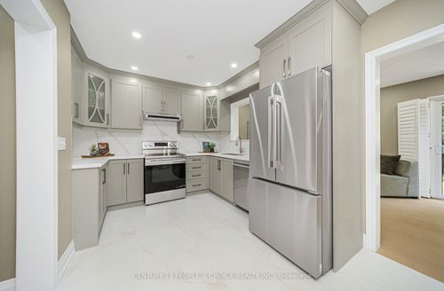 7216 Gagliano Dr, Mississauga, ON, L5W1X4 | Card Image