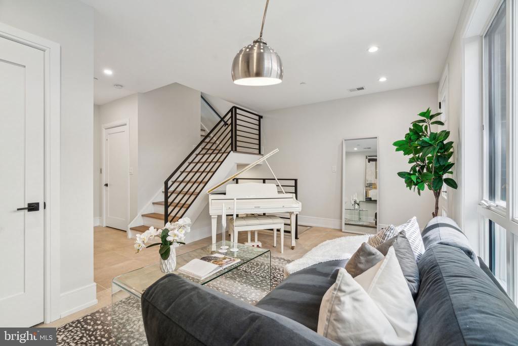 Residential in PHILADELPHIA 3