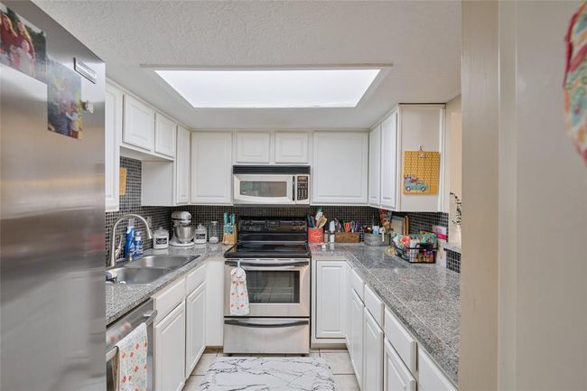 39 Regency Pt, Townhouse with 3 bedrooms, 2 bathrooms and null parking in Montgomery TX | Image 27