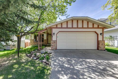 49 Shannon Cir Sw, Calgary, AB, T2Y2K4 | Card Image