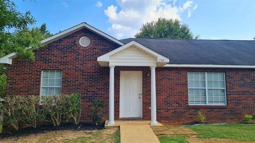 719 Ethan Ln, Auburn, AL, 36832-2616 | Card Image