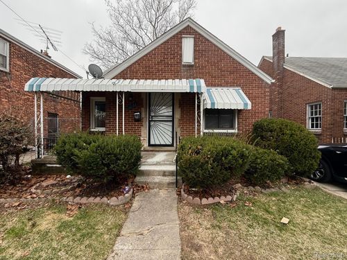 18655 Strasburg St, Detroit, MI, 48205-2677 | Card Image