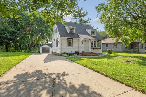 206 12th St S, Mountain Lake, MN, 56159-1607 | Card Image