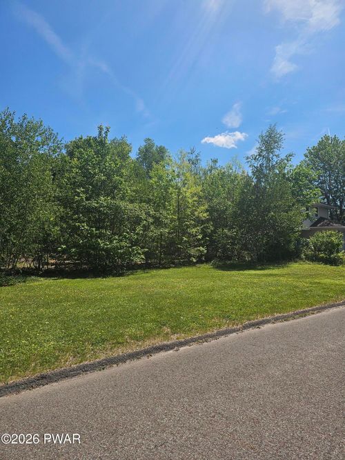 101 Buttonwood St, Jessup, PA, 18434 | Card Image