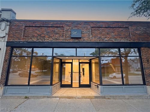 2122 S Taylor Rd, Cleveland Heights, OH, 44118-2607 | Card Image
