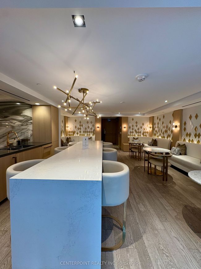 908 - 88 Cumberland St, Condo with 2 bedrooms, 1 bathrooms and null parking in Toronto ON | Image 17
