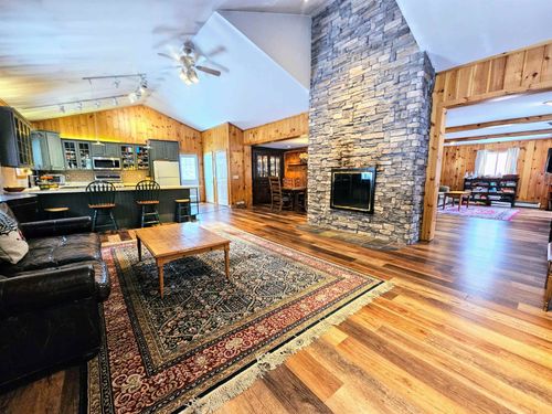 67 Susan Lynn Ln, W Wardsboro, VT, 05360-8902 | Card Image