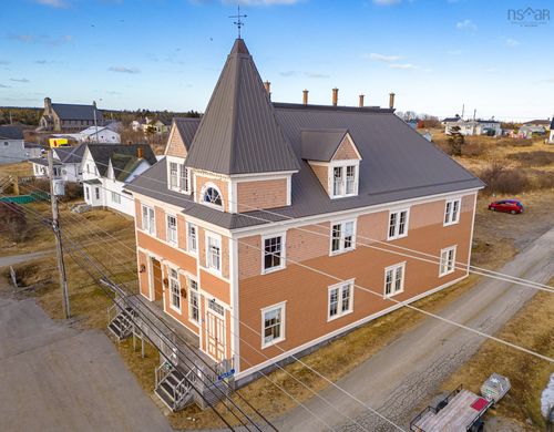 2773 Main St, Clarks Harbour, NS, B0W1P0 | Card Image