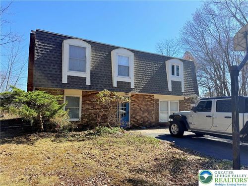 17 Heath Ln, Mount Pocono, PA, 18344-1721 | Card Image