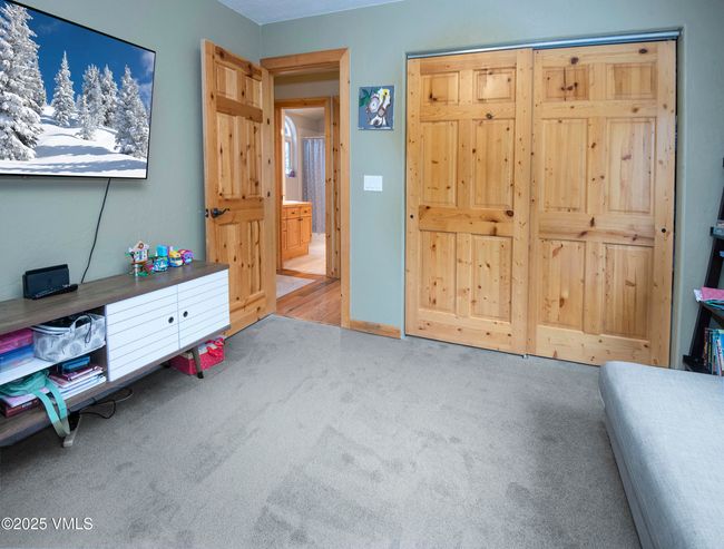 Main level bedroom 2 | Image 18