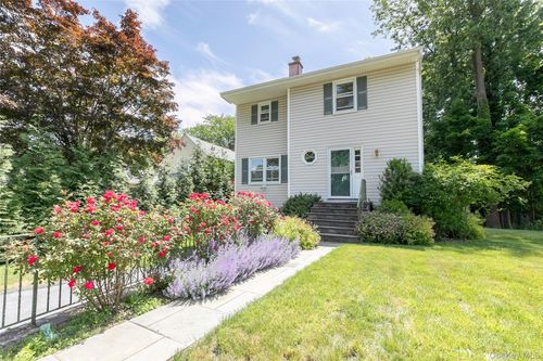 48 Clinton Ave, Rye, NY, 10580-1639 | Card Image