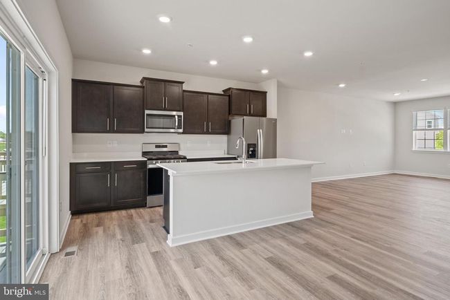 16612 Green Glade Dr, Townhouse with 3 bedrooms, 4 bathrooms and null parking in BRANDYWINE MD | Image 9