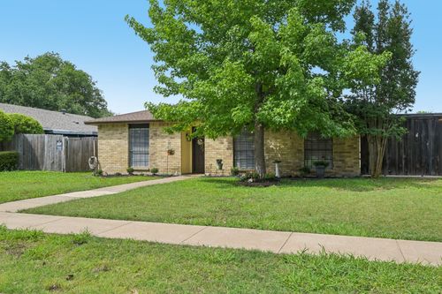 2622 Riviera Dr, Garland, TX, 75040-4333 | Card Image
