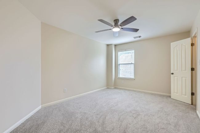 upstairs bedroom | Image 28