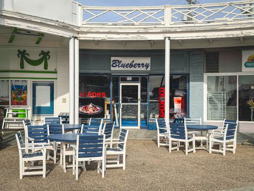 713 Beach Ave, Cape May, NJ, 08204-2405 | Card Image