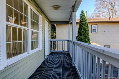 9 Simenovsky Dr, Haverstraw, NY, 10927-1303 | Card Image