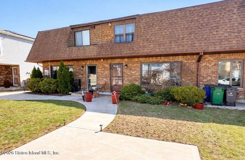 810 Sinclair Ave, Staten Island, NY, 10309-2438 | Card Image