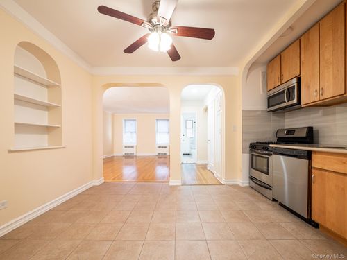 apt-a9-64-85 Saunders St, Rego Park, NY, 11374-3274 | Card Image