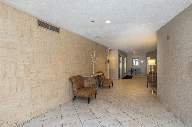 APT-1609 - 12520 Edgewater Dr, Condo with 1 bedrooms, 1 bathrooms and null parking in Lakewood OH | Image 24
