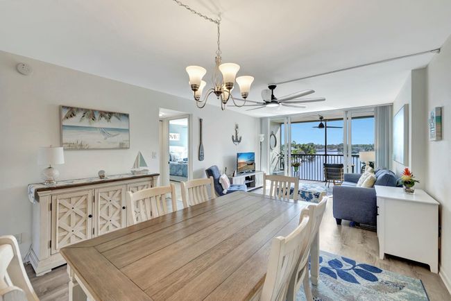 UNIT-402 - 15 Royal Palm Way, Condo with 2 bedrooms, 2 bathrooms and null parking in Boca Raton FL | Image 9
