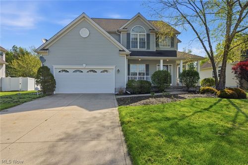 60 Bellmore St, Painesville, OH, 44077-8603 | Card Image