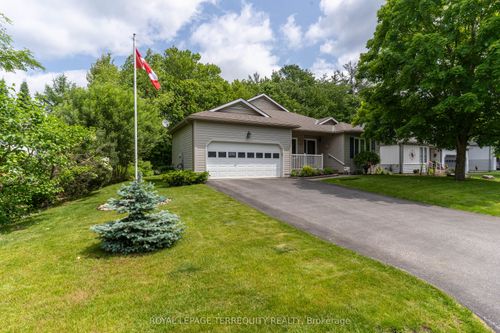10 Stonehedge Close, Gravenhurst, ON, P1P1Y7 | Card Image