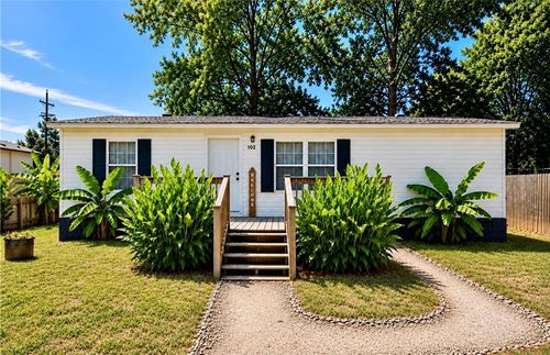 102 Chad Dr, Ninety Six, SC, 29666-8764 | Card Image