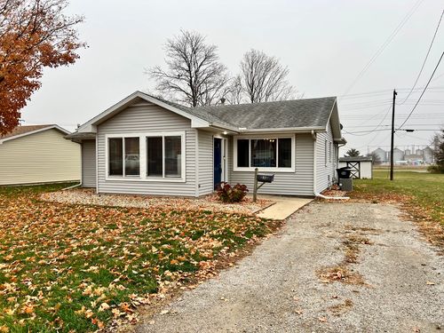 113 Walnut St, Gibson City, IL, 60936-1734 | Card Image