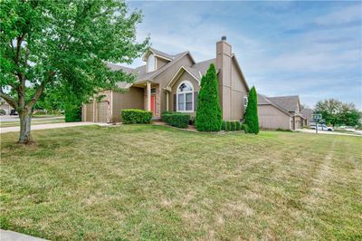 3020 S Mark Twain Court, House other with 3 bedrooms, 3 bathrooms and null parking in Blue Springs MO | Image 3