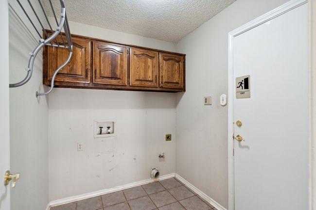 710 Cimarron Trl, House other with 3 bedrooms, 2 bathrooms and null parking in Irving TX | Image 21