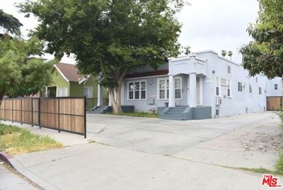 W 47th Street, Home with 11 bedrooms, 8 bathrooms and 9 parking in Los Angeles CA | Image 3