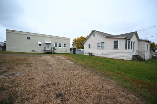 134 Main St S, Shakopee, MN, 55379-1548 | Card Image