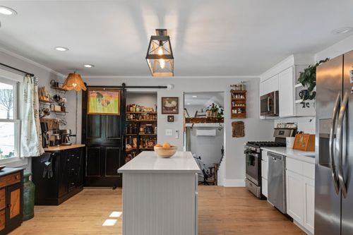 3 Molly Stark Ln, New Boston, NH, 03070-3713 | Card Image