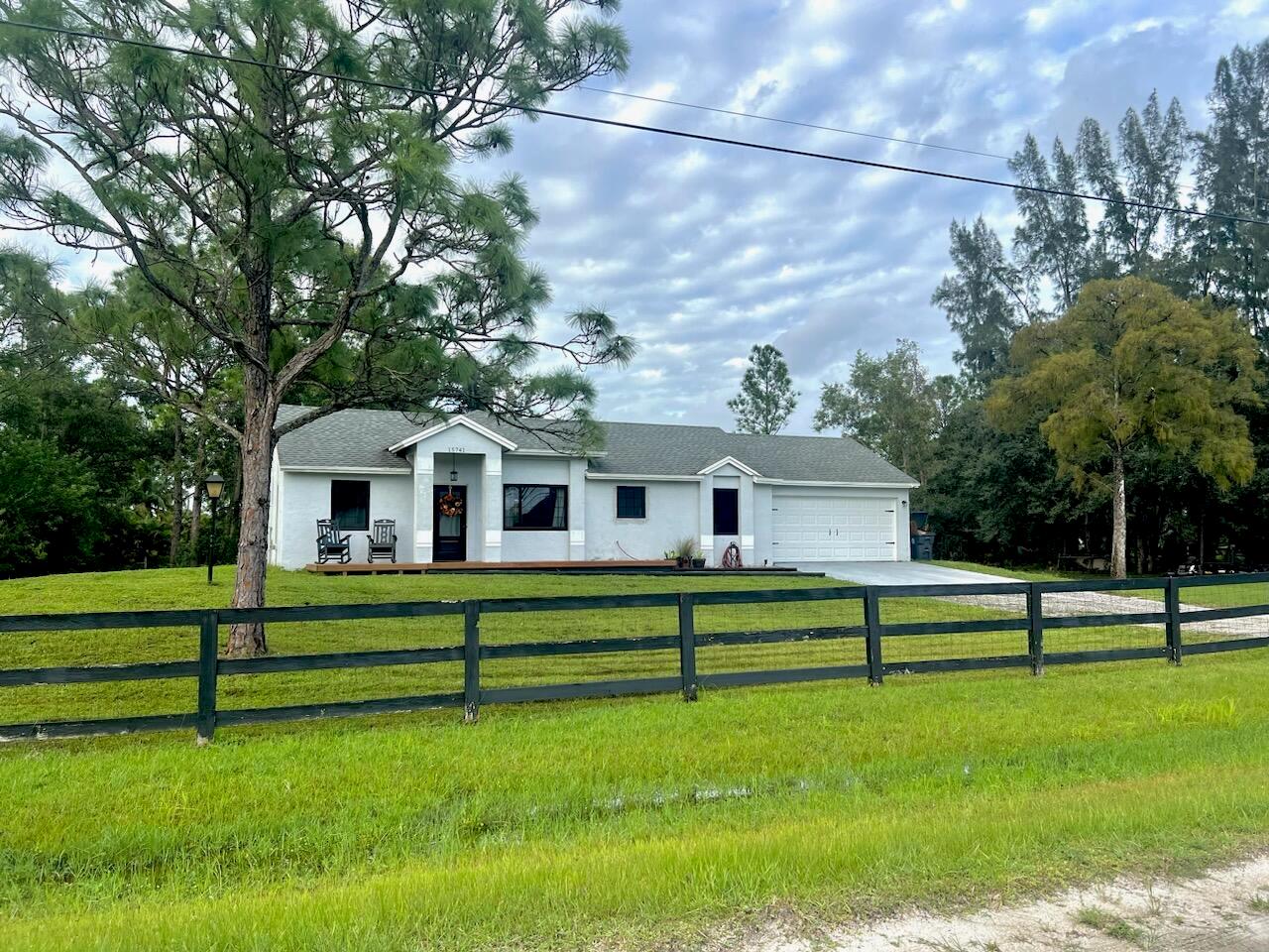 68th Ct, Loxahatchee, FL 33470