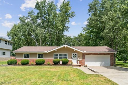 2087 Lake Rd, Akron, OH, 44312-3836 | Card Image