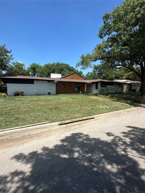 7601 Kevin Dr, Richland Hills, TX, 76118-5948 | Card Image