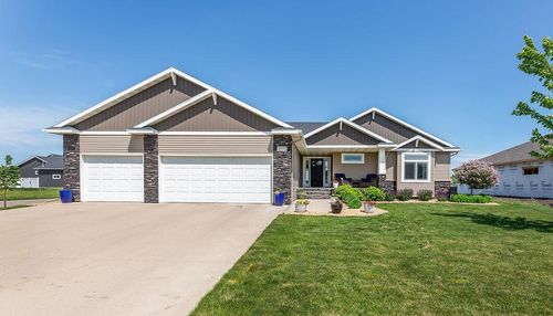 3977 49th Ave S, Fargo, ND, 58104-4616 | Card Image