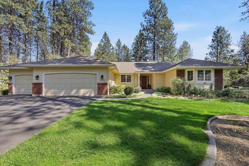 17224 N Brookside Ln, Colbert, WA, 99005 | Card Image