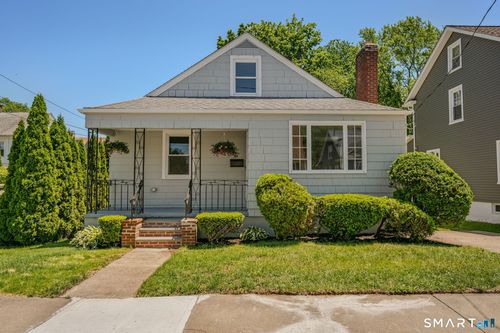 85 Ledyard St, New London, CT, 06320-3707 | Card Image