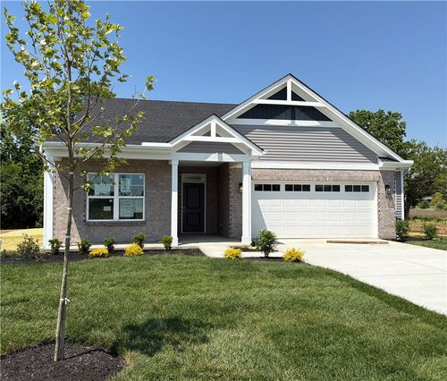 815 W Arlington Dr, Trenton, OH, 45067 | Card Image