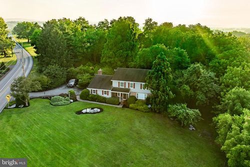 1505 Clay Rd, EPHRATA, PA, 17522-9114 | Card Image