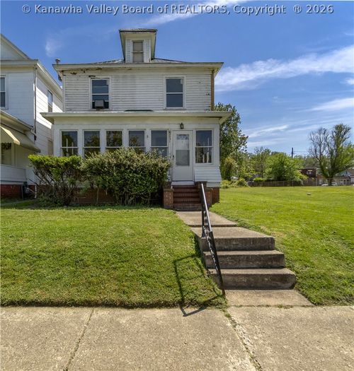 2331 9th Ave, Huntington, WV, 25703-1825 | Card Image