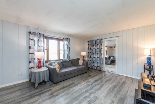 10222 W Bairstow Ave, Beach Park, IL, 60087-2451 | Card Image