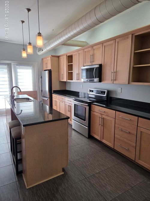 2-1216 Bardstown Rd, Louisville, KY, 40204-1304 | Card Image