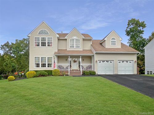 16 Alder Way, Wappingers Falls, NY, 12590-7513 | Card Image