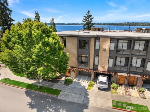 a-427 2nd St S, Kirkland, WA, 98033-6512 | Card Image