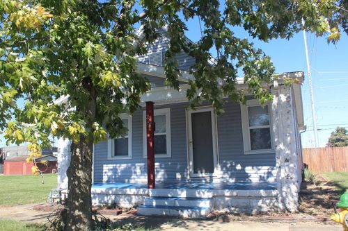 220 E Eichel Ave, Evansville, IN, 47711-4506 | Card Image